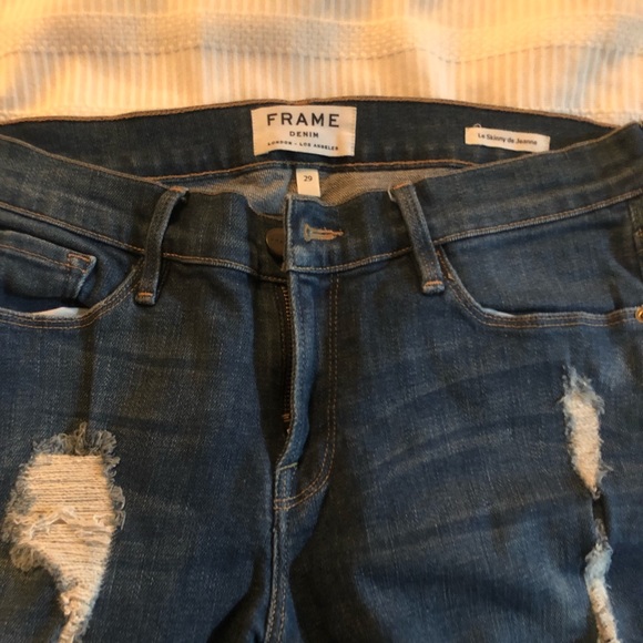 Frame Light Wash Ripped Jeans - Picture 3 of 4